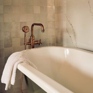 (Additional) Bath/Shower